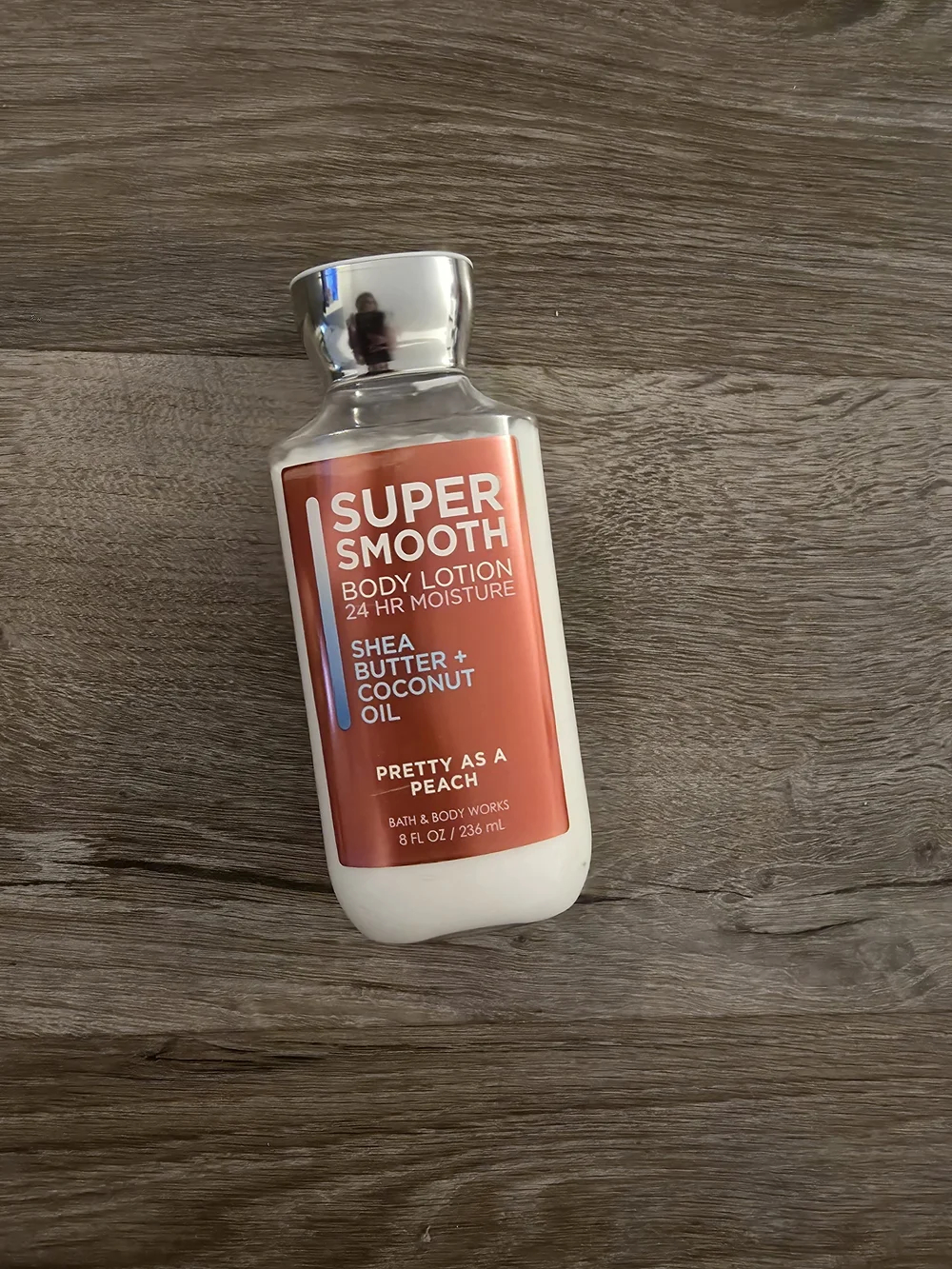 Bath & Body Works Super Smooth Body Lotion - Peach & White